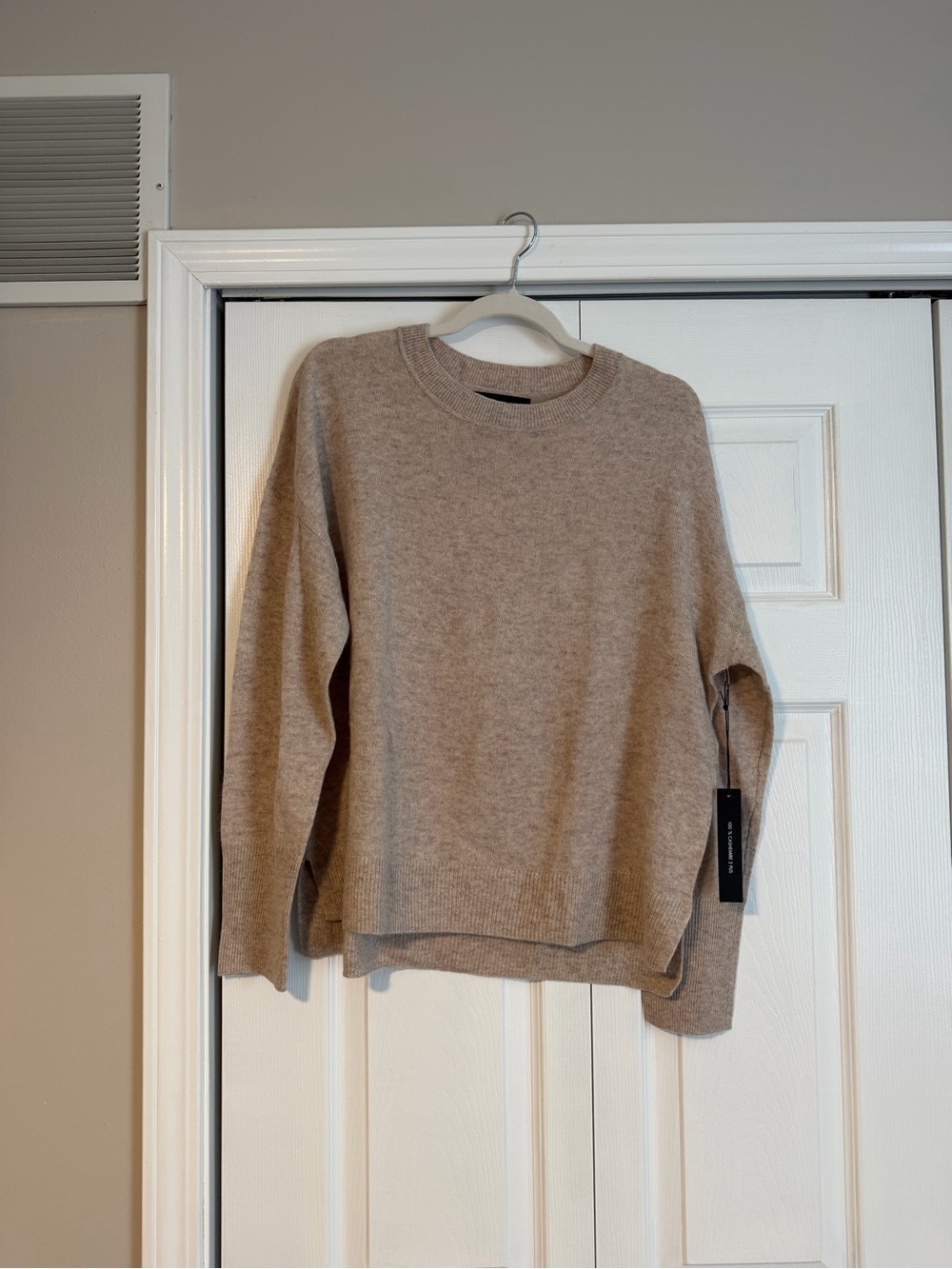 Tahari Neutral Taupe Crewneck Sweater 100% Cashmere